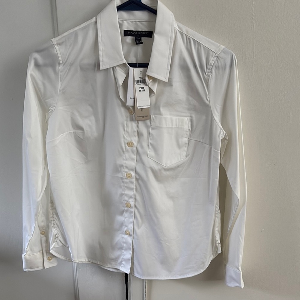 NWT Banana Republic Cream Button-Up Shirt